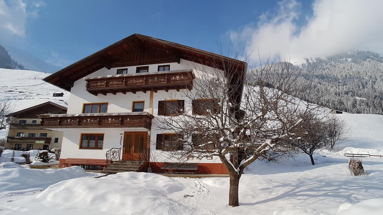 Haus Christof Apartamento Holzgau Exterior foto